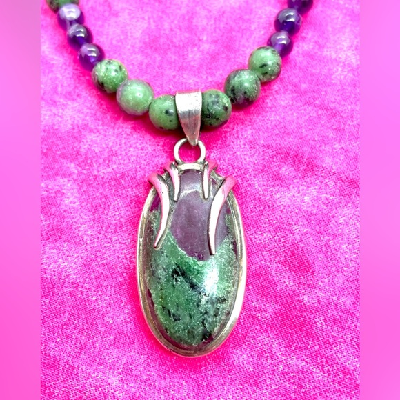 Ruby in Zoisite Natural Beaded Pendant Necklace - Picture 3 of 9